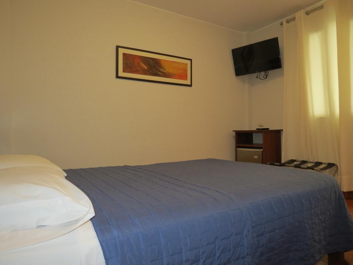 Miraflores Inn ليما المظهر الخارجي الصورة