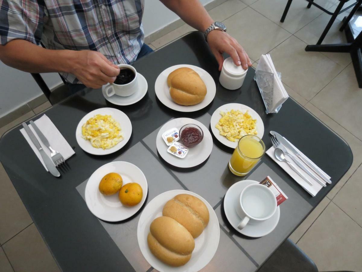 Miraflores Inn ليما المظهر الخارجي الصورة